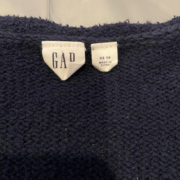 Striped Gap Cardigan - Picture 3 of 7